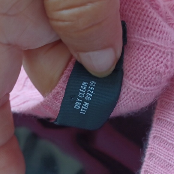 Kirkland 100% cashmere Cable knit sweater Pink, Sz M, 19" PTP, 23"L - Picture 7 of 7